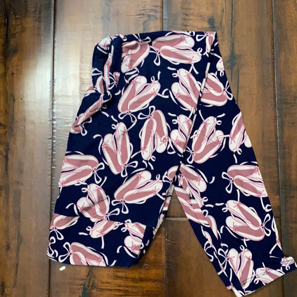 Lularoe ballet slipper OS legging